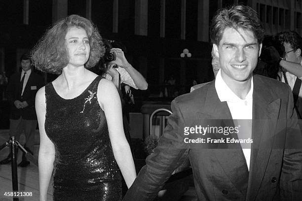Mimi Rogers and husband Tom Cruise attend the premiere of "Ishtar" on May 13, 1987 in Century City, California.