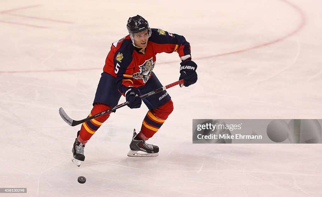 Arizona Coyotes v Florida Panthers