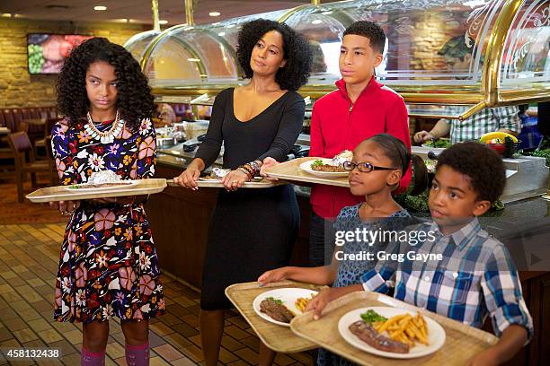 The Gift of Hunger"- After the kids turn their collective noses up at Dre's favorite cheap restaurant in his old 'hood, he decides it's time to give...