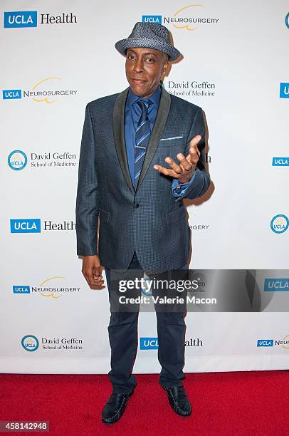 Comedian Arsenio Hall arrives at 2014 UCLA Visionary Ball at the Beverly Wilshire Four Seasons Hotel on October 30, 2014 in Beverly Hills, California.