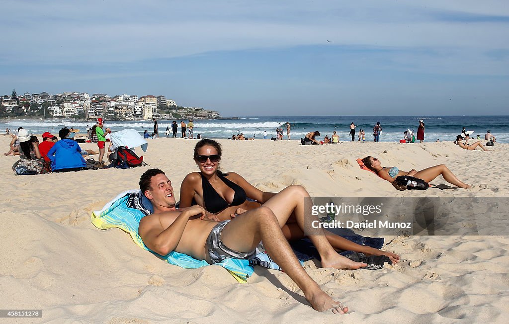 Warm Weather Hits Sydney