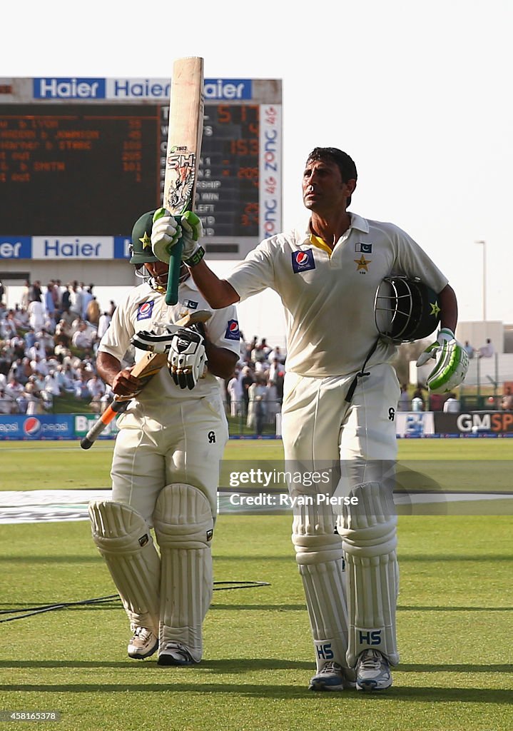 Pakistan v Australia - 2nd Test Day Two