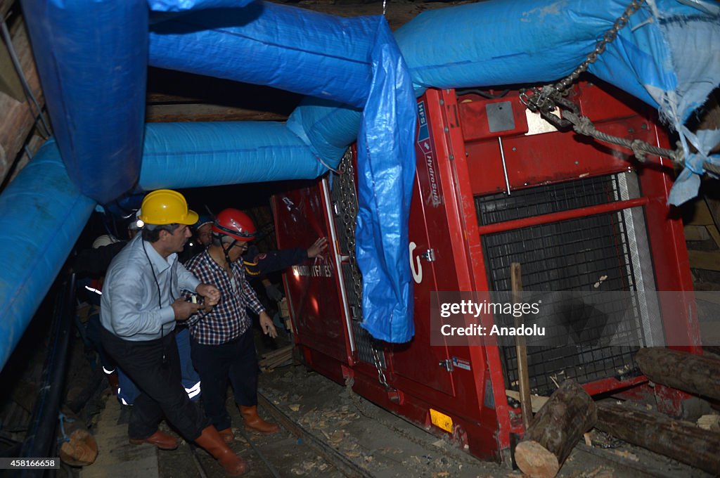 Turkish ministers inspect coal mine search and rescue works in Karaman