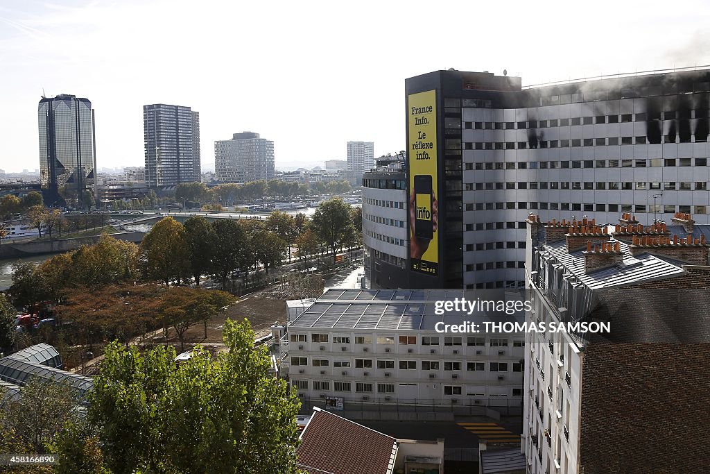 FRANCE-FIRE-MAISON-RADIO