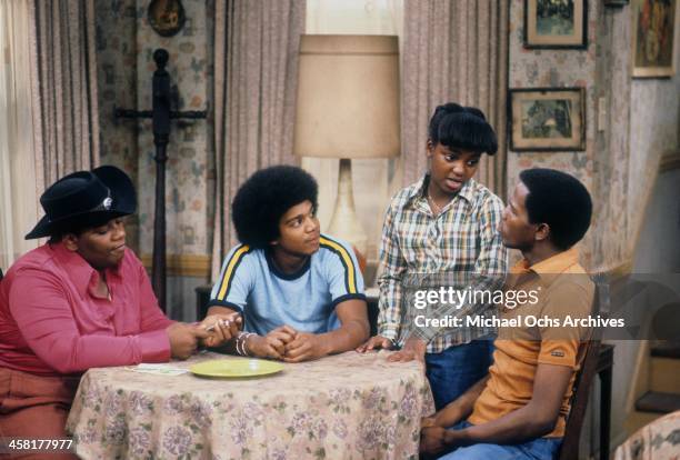 Actors Fred 'Rerun' Berry, Haywood Nelson, Danielle Spencer and Ernest Thomas from the TV show 'What's Happening!!' on the set circa 1979 in Los...