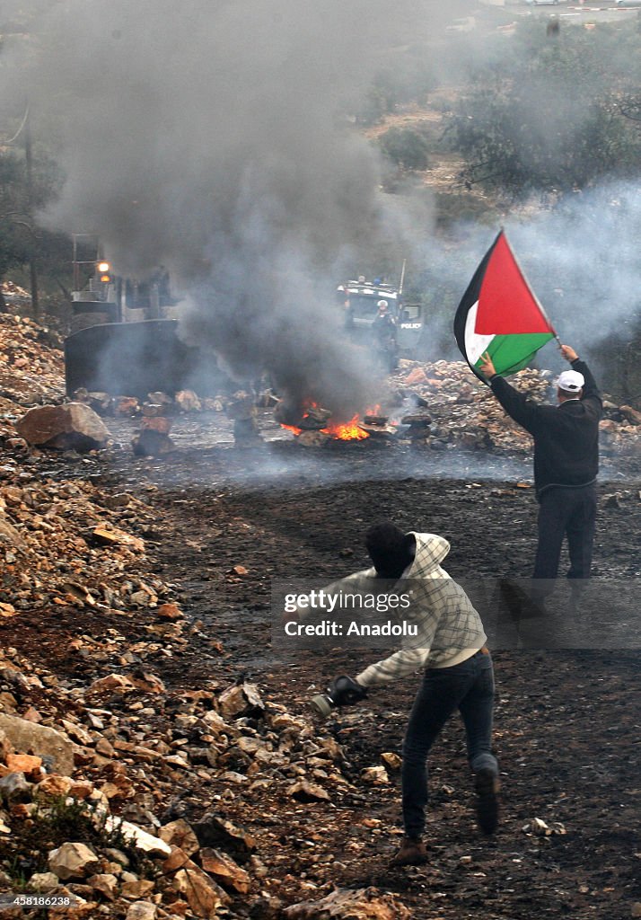 Clashes break out in Nablus during a protest