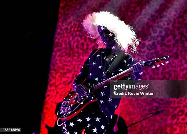 Musician Alison Mosshart of The Kills performs at the Forum on October 31, 2014 in Inglewood, California.