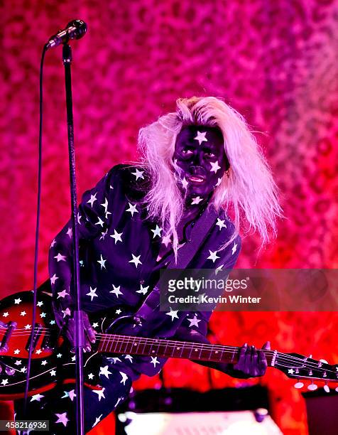 Musician Alison Mosshart of The Kills performs at the Forum on October 31, 2014 in Inglewood, California.