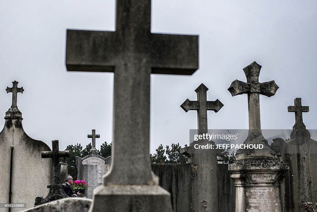 FRANCE-RELIGION-ALL-SAINTS-CEMETERY