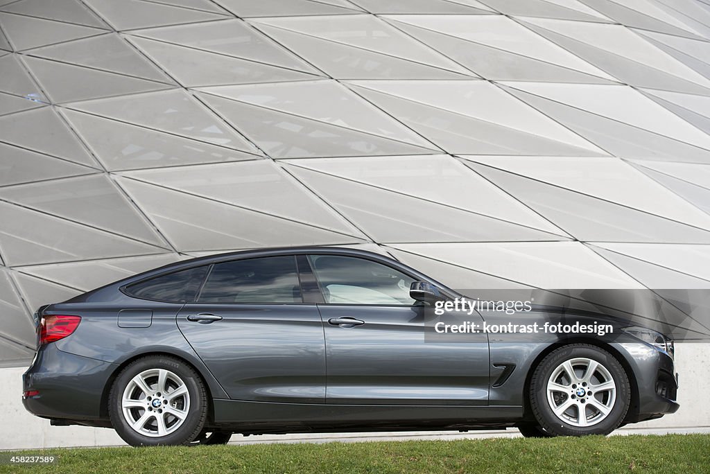 BMW 318i GT 2013 (E90)