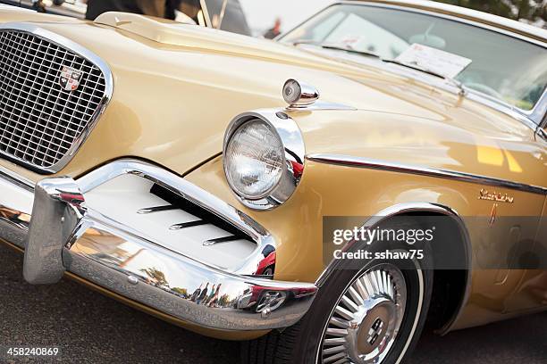 classic 1957 studebaker golden hawk - studebaker stockfoto's en -beelden