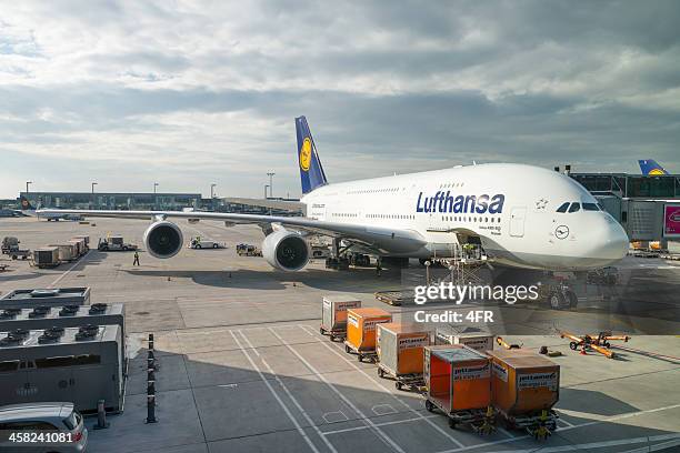 ルフトハンザドイツ航空のエアバス 380-800 、フランクフルト空港 fra - lufthansa ストックフォトと画像