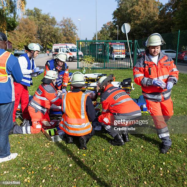 desastre gestión ejercicio, masa-víctima incidente - casualty fotografías e imágenes de stock