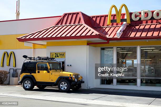 mcdonalds drive thru service - mcdonald's drive stock pictures, royalty-free photos & images