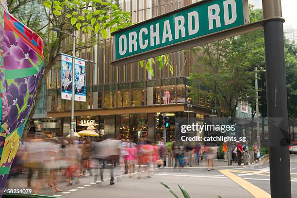 geschäftige orchard road - orchard road stock-fotos und bilder