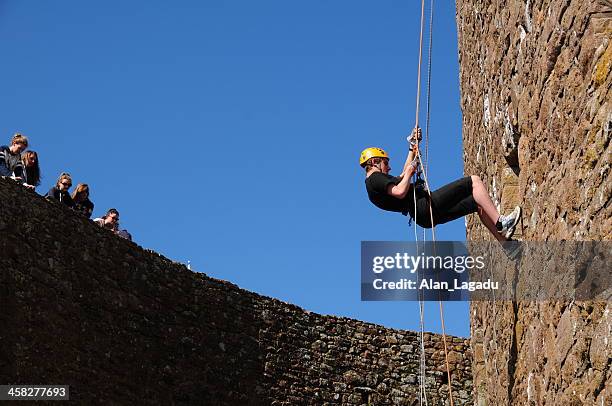 gorey castle, jersey. - abseiling building stock pictures, royalty-free photos & images