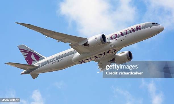 qatar airways boeing 787 dreamliner - quatar airline - fotografias e filmes do acervo