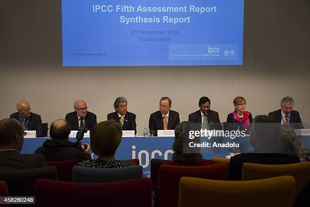 Leo Meyer, head of the IPCC Synthesis Report Technical Support Unit, Michel Jarraud, Secretary-General of the World Meteorological Organization,...