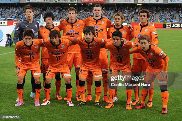 Shimizu S-Pulse players pose for photograph prior to the J.League match between Kawasaki Frontale and Shimzu S-Pulse at Todoroki Stadium on November...