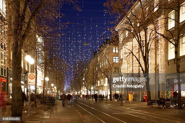 zurigo strade di natale - zurich bahnhofstrasse foto e immagini stock
