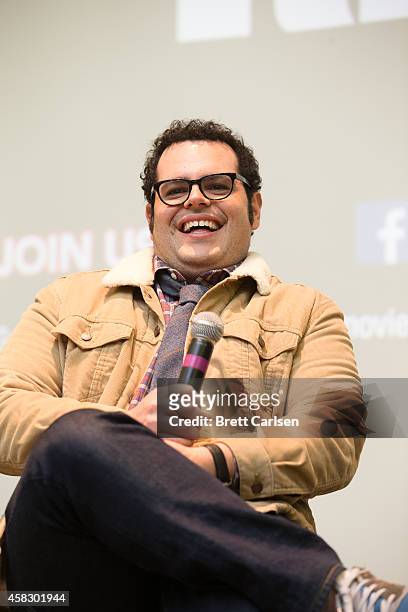 Josh Gad attends a special screening of "The Wedding Ringer" hosted by Kevin Hart and Josh Gad at Syracuse University on November 2, 2014 in...