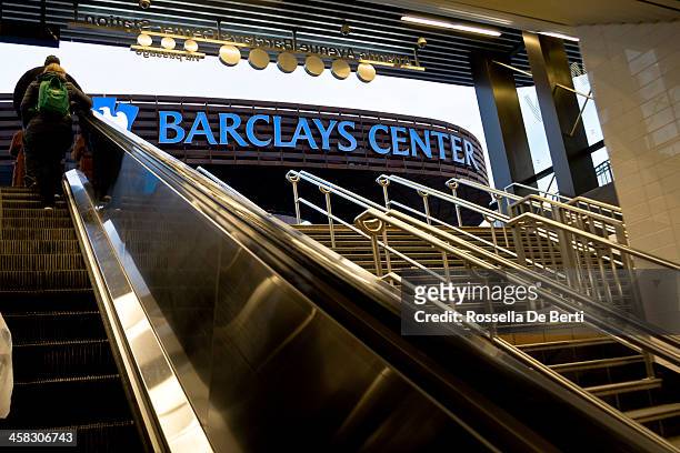 バークレイズセンターアリーナ、atlantic avenue ,brooklyn ,new york - barclays center brooklyn ストックフォトと画像