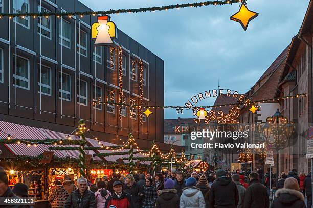 kinderweihnacht, navidad para niños en nuremberg - núremberg fotografías e imágenes de stock