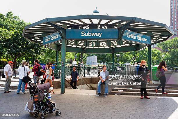 union square new york city - union square new york city stock pictures, royalty-free photos & images