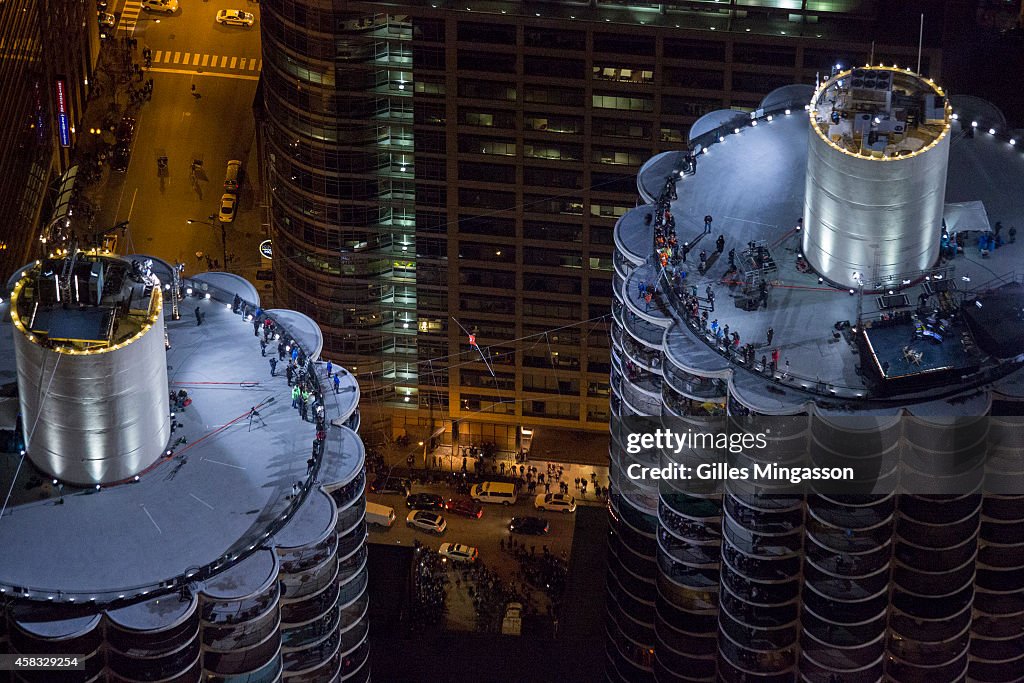 Nik Wallenda Does Blindfolded Chicago Skyscraper Tightrope Walk