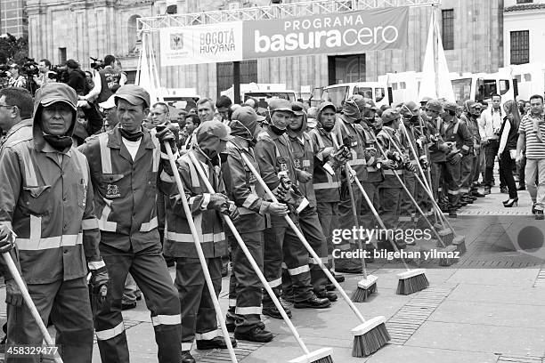 zero lixo (basura cero) em bogotá - basura - fotografias e filmes do acervo