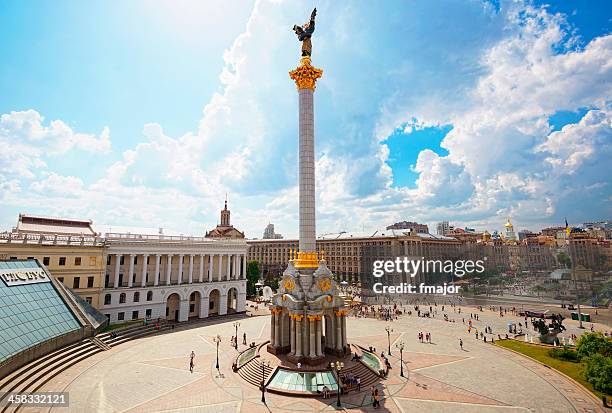 maidan nezalezhnosti (independence square) - kiev stockfoto's en -beelden
