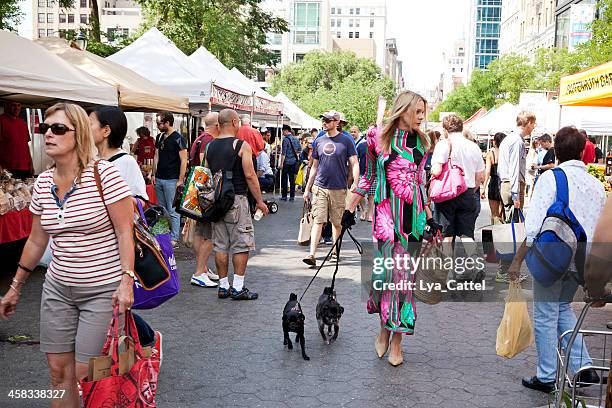 union square greenmarket - union square new york city stock-fotos und bilder