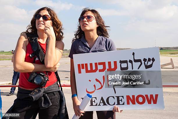 activistas da paz em israel - palestine liberation organization imagens e fotografias de stock