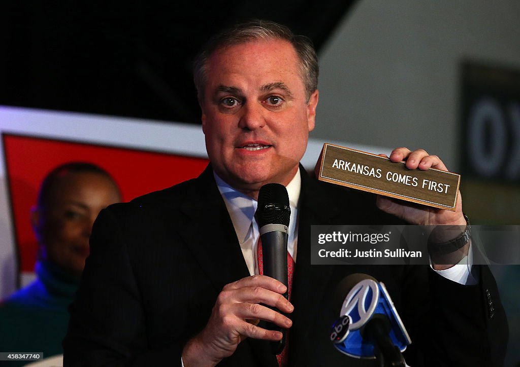 Democratic Senator For Arkansas Mark Pryor Campaigns For Re-Election