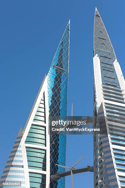 world trade center bahrain - bahrain world trade center stock pictures, royalty-free photos & images