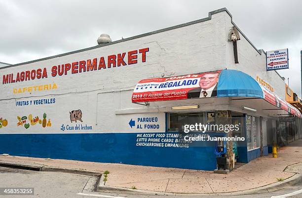 milagrosa supermarket in miami's calle ocho - calle ocho carnival stock pictures, royalty-free photos & images