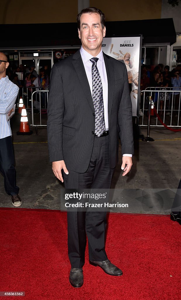 Actor Robert Riggle Actor Actor Rob Riggle arrives at the premiere of Universal Pictures ...