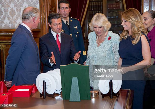 Prince Charles, Prince of Wales and Camilla, Duchess of Cornwall receive an official welcome from President Enrique Pena Nieto and the First Lady...