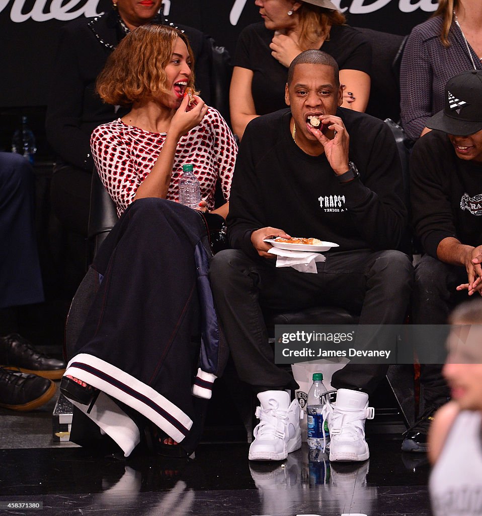 Celebrities Attend The Oklahoma City Thunder Vs Brooklyn Nets Game - November 3, 2014