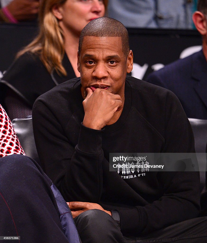 Celebrities Attend The Oklahoma City Thunder Vs Brooklyn Nets Game - November 3, 2014