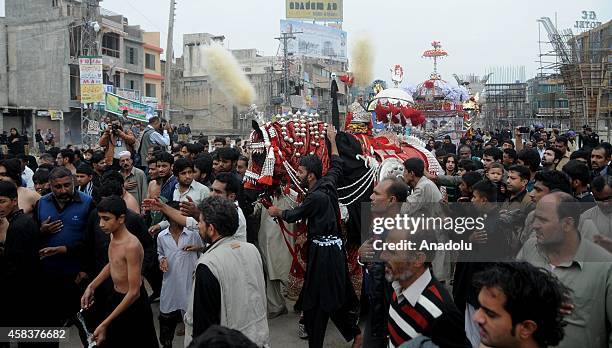Hijra Pakistan Photos and Premium High Res Pictures - Getty Images