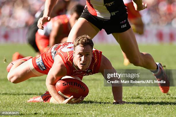 Brandon Matera of the Suns competes for the ball during the round 15 AFL match between the Gold Coast Suns and the St Kilda Saints at Metricon...