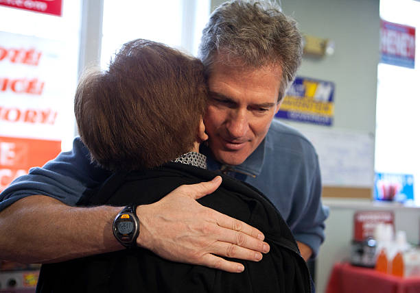 NH: Scott Brown Campaigns For New Hampshire Senate Seat On Election Day
