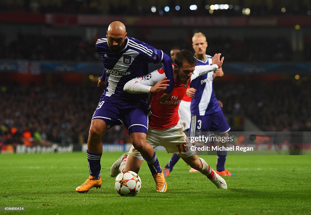 Arsenal FC v RSC Anderlecht - UEFA Champions League