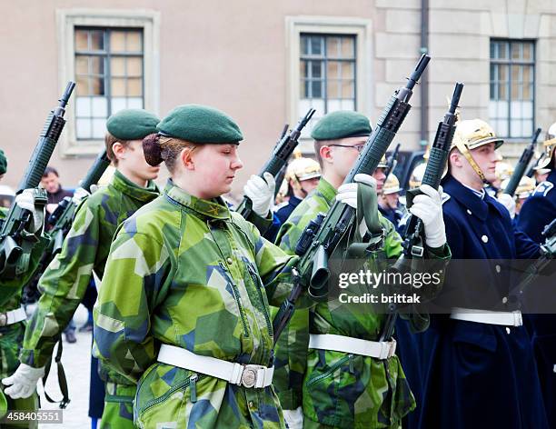 royal guard from lg livgardet preparing for parade- - militär sverige bildbanksfoton och bilder