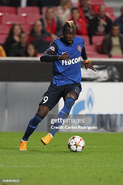 Monaco's forward Lacina Traore during the UEFA Champions League match between SL Benfica and AS Monaco at the Estadio da Luz on November 4, 2014 in...