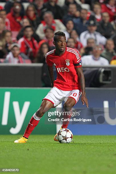 Benfica's midfielder Anderson Talisca during the UEFA Champions League match between SL Benfica and AS Monaco at the Estadio da Luz on November 4,...