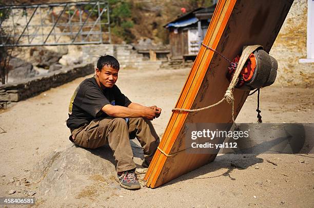 nepalese worker - namche bazaar stock pictures, royalty-free photos & images