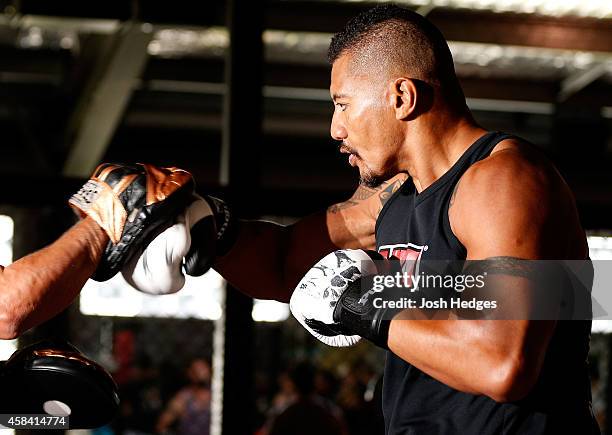 214 Ufc Gym Sydney Stock Photos, High-Res Pictures, and Images - Getty ...