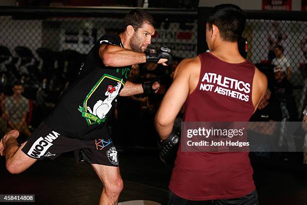 214 Ufc Gym Sydney Stock Photos, High-Res Pictures, and Images - Getty ...
